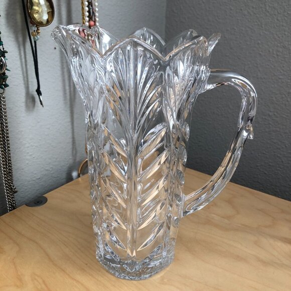 Fifth Avenue PORTICO 38oz 9.25” Cut Crystal Pitcher Scallop Petal Flared Rim NEW - Picture 2 of 6